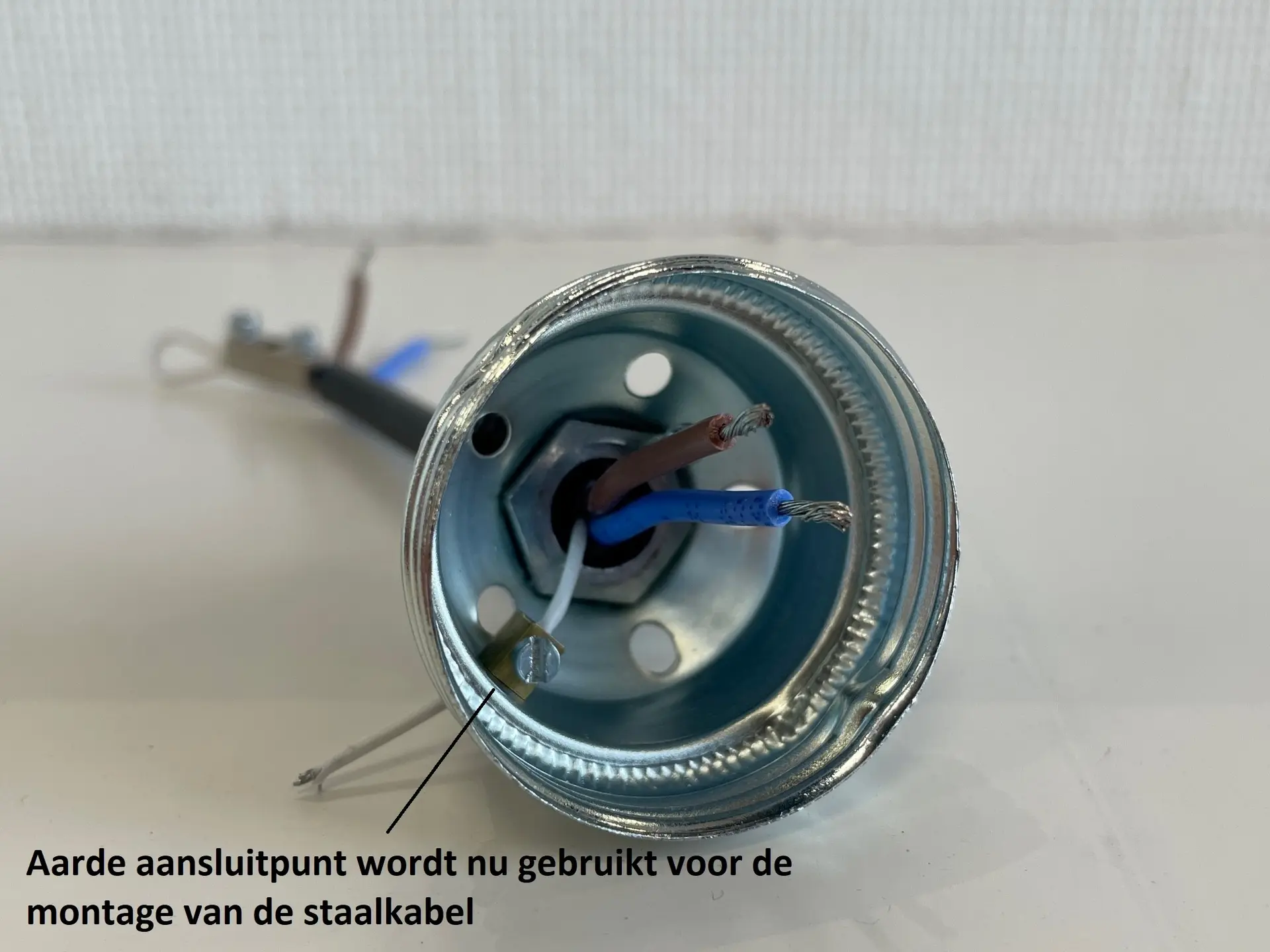 Pendelsnoer met staaldraad wit stof 2x0,75 mm²