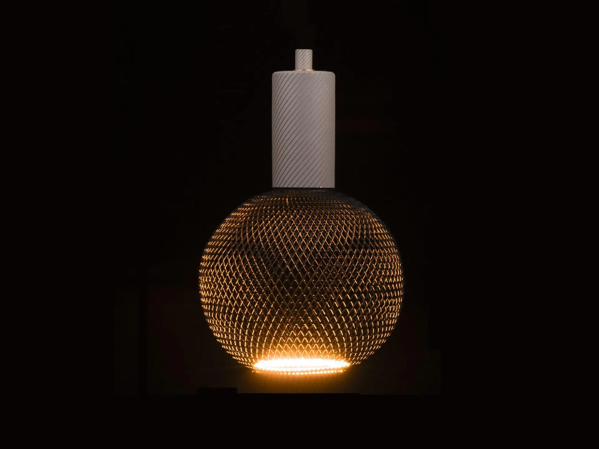 Segula LED Floating Cage Globe 180 mm 5W 2200K zwart