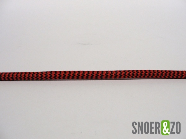 Zwart-rood strijkijzersnoer