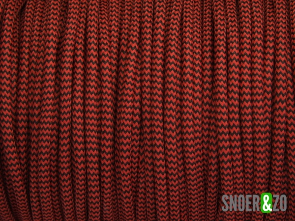 Zwart-rood strijkijzersnoer