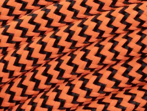 Zwart met oranje strijkijzersnoer - zigzag motief - 2 aderig